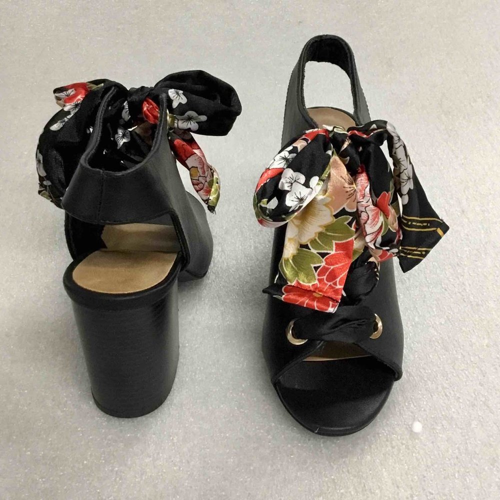 Women’s Bamboo Crave 24M Pump Sandals,Black - Picture 2 of 2